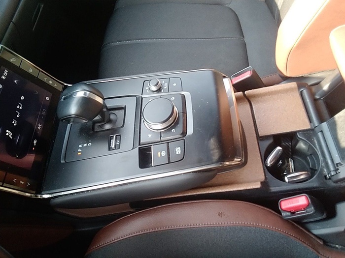 Mazda MX-30 e-Skyactiv R-EV Advantage Industrial Vintage Auto 125 kW (170 CV) Vehículo usado en Madrid Mazda MX-30 e-Skyactiv R-EV Advantage Industrial Vintage Auto 125 kW (170 CV) Vehículo usado en Madrid