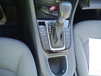 Hyundai Ioniq 1.6 GDI HEV Tecno DT 104 kW (141 CV) 12 Hyundai Ioniq 1.6 GDI HEV Tecno DT 104 kW (141 CV) 12