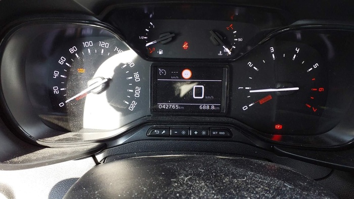 Citroen Berlingo BlueHDi 100 S&S Talla M Live Pack Business 75 kW (102 CV) Vehículo usado en Madrid Citroen Berlingo BlueHDi 100 S&S Talla M Live Pack Business 75 kW (102 CV) Vehículo usado en Madrid