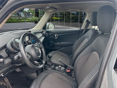 MINI MINI 5 Puertas One 75 kW (102 CV) 7 MINI MINI 5 Puertas One 75 kW (102 CV) 7