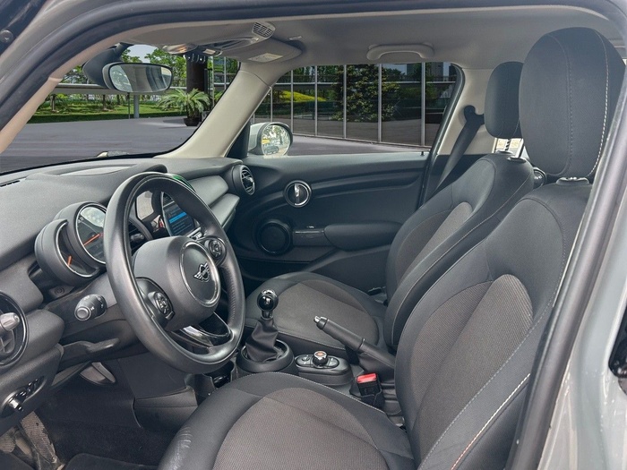 MINI MINI 5 Puertas One 75 kW (102 CV) Vehículo usado en Madrid MINI MINI 5 Puertas One 75 kW (102 CV) Vehículo usado en Madrid