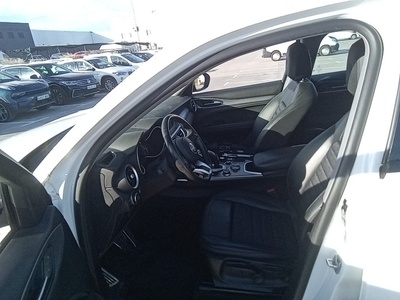Alfa Romeo Stelvio 2.2 Diesel Sprint RWD 140 kW (190 CV) 10 Alfa Romeo Stelvio 2.2 Diesel Sprint RWD 140 kW (190 CV) 10