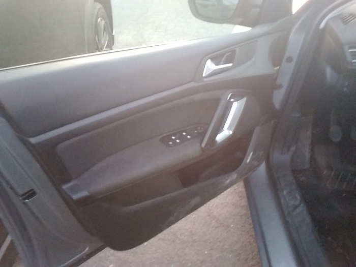 Peugeot 308 SW BlueHDi 130 S&S Allure 96 kW (130 CV) Vehículo usado en Madrid Peugeot 308 SW BlueHDi 130 S&S Allure 96 kW (130 CV) Vehículo usado en Madrid