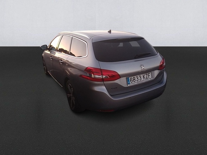 Peugeot 308 SW BlueHDi 130 S&S Allure 96 kW (130 CV) Vehículo usado en Madrid Peugeot 308 SW BlueHDi 130 S&S Allure 96 kW (130 CV) Vehículo usado en Madrid