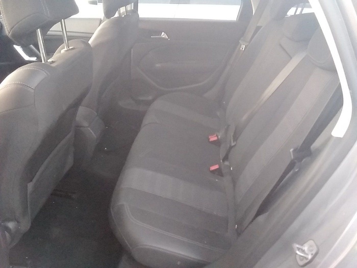 Peugeot 308 SW BlueHDi 130 S&S Allure 96 kW (130 CV) Vehículo usado en Madrid Peugeot 308 SW BlueHDi 130 S&S Allure 96 kW (130 CV) Vehículo usado en Madrid