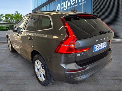 Volvo XC60 B4 D Momentum Pro AWD Auto 145 kW (197 CV) 6 Volvo XC60 B4 D Momentum Pro AWD Auto 145 kW (197 CV) 6