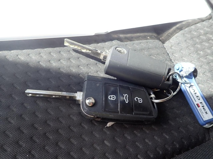 Volkswagen Polo Advance 1.0 TSI 70 kW (95 CV) Vehículo usado en Madrid Volkswagen Polo Advance 1.0 TSI 70 kW (95 CV) Vehículo usado en Madrid