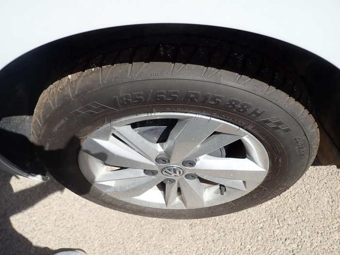 Volkswagen Polo Advance 1.0 TSI 70 kW (95 CV) Vehículo usado en Madrid Volkswagen Polo Advance 1.0 TSI 70 kW (95 CV) Vehículo usado en Madrid