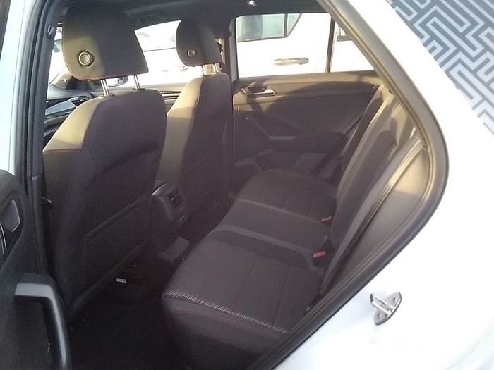 Volkswagen T-Roc Sport 2.0 TDI 110 kW (150 CV) DSG Vehículo usado en Madrid Volkswagen T-Roc Sport 2.0 TDI 110 kW (150 CV) DSG Vehículo usado en Madrid