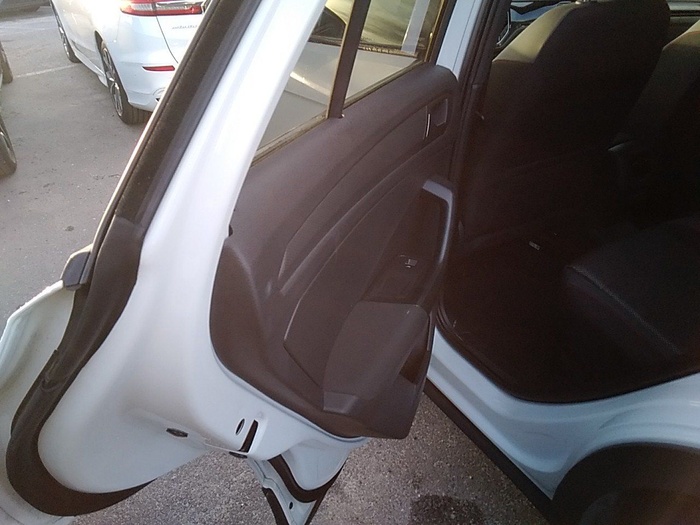 Volkswagen T-Roc Sport 2.0 TDI 110 kW (150 CV) DSG Vehículo usado en Madrid Volkswagen T-Roc Sport 2.0 TDI 110 kW (150 CV) DSG Vehículo usado en Madrid