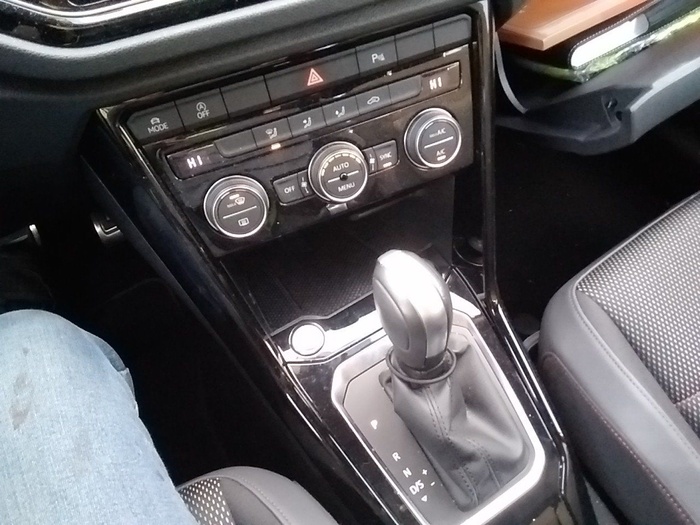 Volkswagen T-Roc Sport 2.0 TDI 110 kW (150 CV) DSG Vehículo usado en Madrid Volkswagen T-Roc Sport 2.0 TDI 110 kW (150 CV) DSG Vehículo usado en Madrid