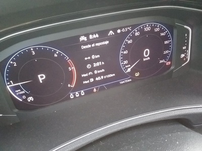 Volkswagen T-Roc Sport 2.0 TDI 110 kW (150 CV) DSG 12 Volkswagen T-Roc Sport 2.0 TDI 110 kW (150 CV) DSG 12