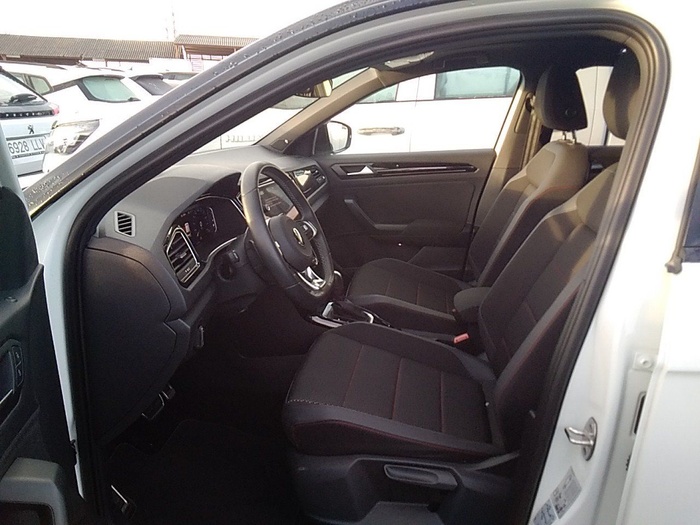 Volkswagen T-Roc Sport 2.0 TDI 110 kW (150 CV) DSG Vehículo usado en Madrid Volkswagen T-Roc Sport 2.0 TDI 110 kW (150 CV) DSG Vehículo usado en Madrid