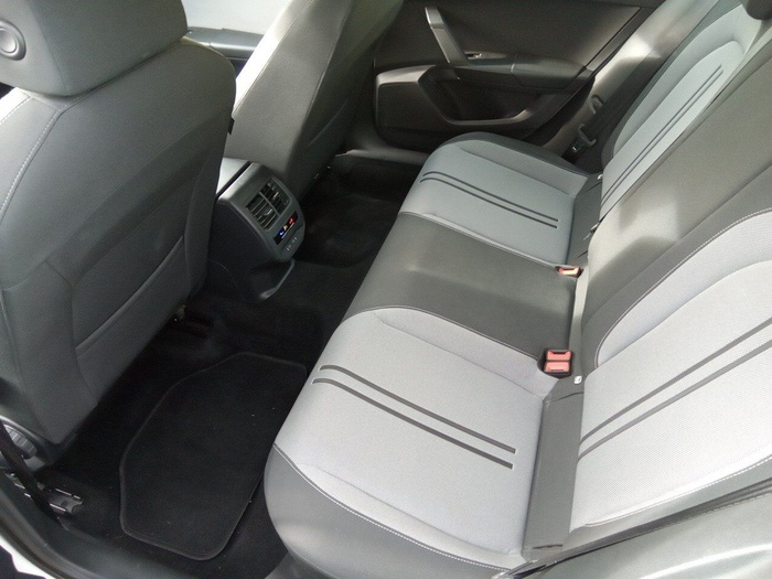 SEAT León 2.0 TDI S&S Style Go 85 kW (115 CV) Vehículo usado en Madrid SEAT León 2.0 TDI S&S Style Go 85 kW (115 CV) Vehículo usado en Madrid