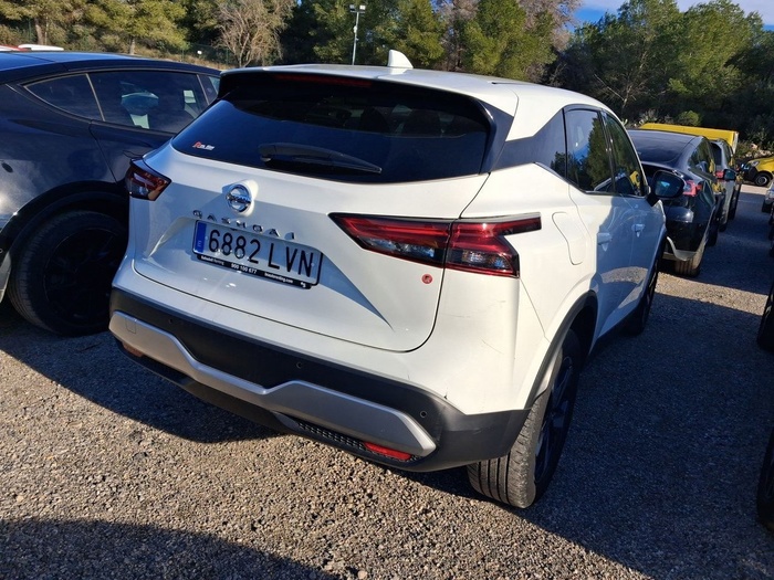 Nissan Qashqai DIG-T 140 mHEV N-Connecta 4x2 103 kW (140 CV) Vehículo usado en Madrid Nissan Qashqai DIG-T 140 mHEV N-Connecta 4x2 103 kW (140 CV) Vehículo usado en Madrid