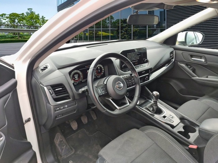 Nissan Qashqai DIG-T 140 mHEV N-Connecta 4x2 103 kW (140 CV) Vehículo usado en Madrid Nissan Qashqai DIG-T 140 mHEV N-Connecta 4x2 103 kW (140 CV) Vehículo usado en Madrid