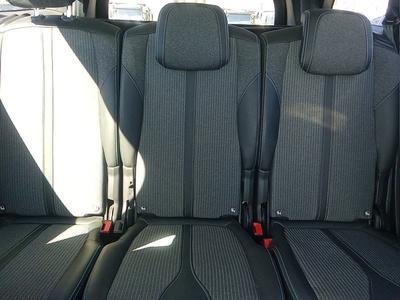 Peugeot 5008 BlueHDi 130 S&S Allure 96 kW (130 CV) 9 Peugeot 5008 BlueHDi 130 S&S Allure 96 kW (130 CV) 9