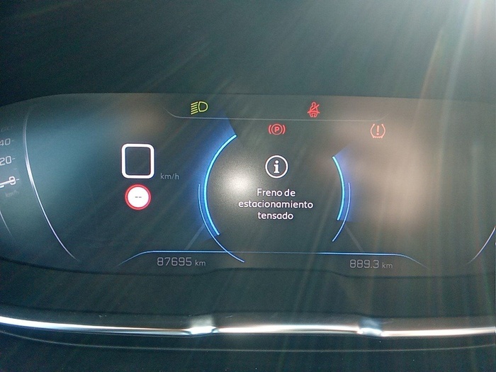 Peugeot 5008 BlueHDi 130 S&S Allure 96 kW (130 CV) Vehículo usado en Madrid Peugeot 5008 BlueHDi 130 S&S Allure 96 kW (130 CV) Vehículo usado en Madrid