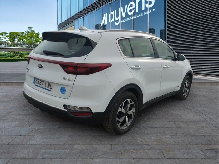 Kia Sportage 1.6 MHEV Business 4x4 100 kW (136 CV) Vehículo usado en Madrid Kia Sportage 1.6 MHEV Business 4x4 100 kW (136 CV) Vehículo usado en Madrid