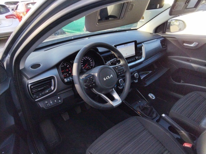 Kia Stonic 1.0 T-GDi MHEV Drive iMT 88 kW (120 CV) Vehículo usado en Madrid Kia Stonic 1.0 T-GDi MHEV Drive iMT 88 kW (120 CV) Vehículo usado en Madrid