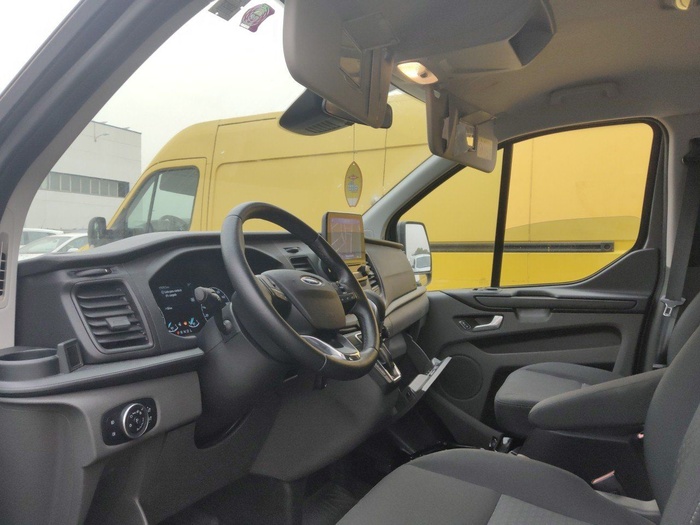 Ford Transit Custom Kombi PHEV Trend L1 Auto 93 kW (126 CV) Vehículo usado en Madrid Ford Transit Custom Kombi PHEV Trend L1 Auto 93 kW (126 CV) Vehículo usado en Madrid