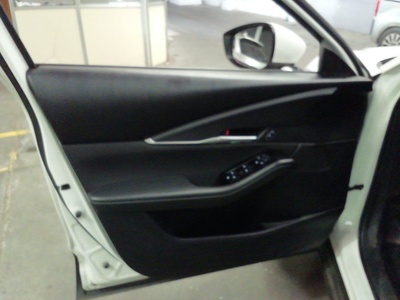 Mazda CX-30 2.0 e-Skyactive G MHEV Prime-line 90 kW (122 CV) 14 Mazda CX-30 2.0 e-Skyactive G MHEV Prime-line 90 kW (122 CV) 14