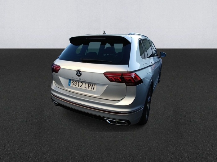 Volkswagen Tiguan R-Line 2.0 TDI 110 kW (150 CV) DSG Vehículo usado en Madrid Volkswagen Tiguan R-Line 2.0 TDI 110 kW (150 CV) DSG Vehículo usado en Madrid