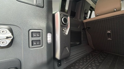 Land Rover Defender 110 D240 S 4WD Auto 177 kW (240 CV) 24 Land Rover Defender 110 D240 S 4WD Auto 177 kW (240 CV) 24