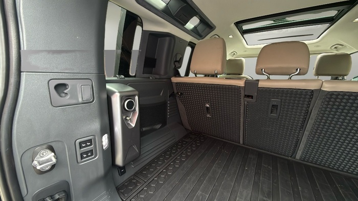 Land Rover Defender 110 D240 S 4WD Auto 177 kW (240 CV) Vehículo usado en Madrid Land Rover Defender 110 D240 S 4WD Auto 177 kW (240 CV) Vehículo usado en Madrid