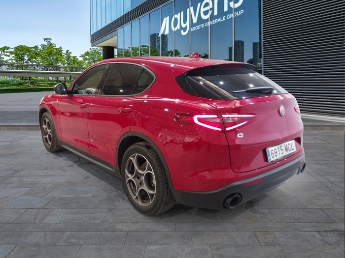 Alfa Romeo Stelvio 2.2 Diesel Sprint AWD 140 kW (190 CV) Vehículo usado en Madrid Alfa Romeo Stelvio 2.2 Diesel Sprint AWD 140 kW (190 CV) Vehículo usado en Madrid