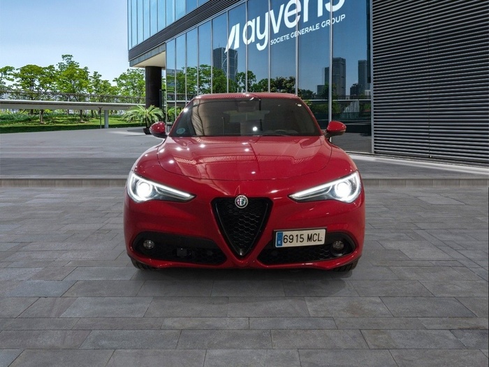 Alfa Romeo Stelvio 2.2 Diesel Sprint AWD 140 kW (190 CV) Vehículo usado en Madrid Alfa Romeo Stelvio 2.2 Diesel Sprint AWD 140 kW (190 CV) Vehículo usado en Madrid