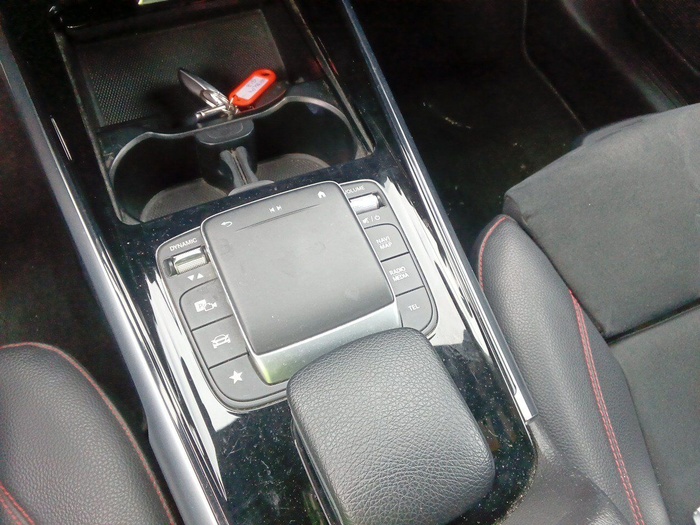 Mercedes-Benz GLB 200 d 110 kW (150 CV) Vehículo usado en Madrid Mercedes-Benz GLB 200 d 110 kW (150 CV) Vehículo usado en Madrid