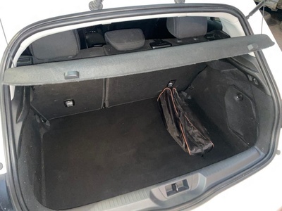 Renault Megane Business Blue dCi 85 kW (115 CV) 11 Renault Megane Business Blue dCi 85 kW (115 CV) 11