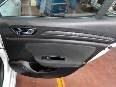 Renault Megane Business Blue dCi 85 kW (115 CV) 14 Renault Megane Business Blue dCi 85 kW (115 CV) 14