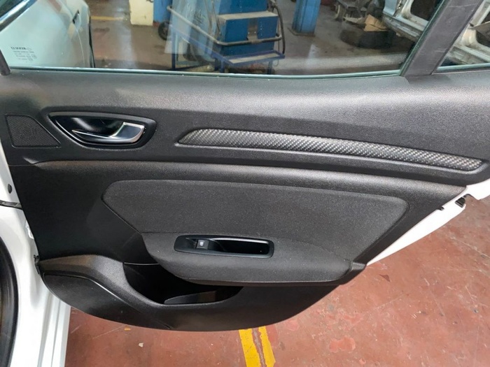 Renault Megane Business Blue dCi 85 kW (115 CV) Vehículo usado en Madrid Renault Megane Business Blue dCi 85 kW (115 CV) Vehículo usado en Madrid