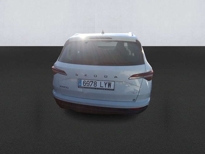 Skoda Karoq 2.0 TDI Ambition 4X4 DSG 110 kW (150 CV) Vehículo usado en Madrid Skoda Karoq 2.0 TDI Ambition 4X4 DSG 110 kW (150 CV) Vehículo usado en Madrid