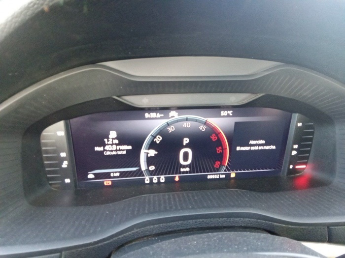 Skoda Karoq 2.0 TDI Ambition 4X4 DSG 110 kW (150 CV) Vehículo usado en Madrid Skoda Karoq 2.0 TDI Ambition 4X4 DSG 110 kW (150 CV) Vehículo usado en Madrid