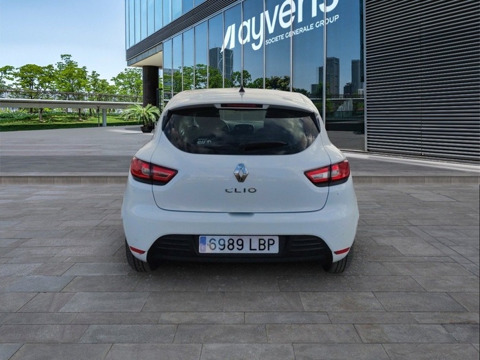 Renault Clio Business TCe 55 kW (75 CV) Vehículo usado en Madrid Renault Clio Business TCe 55 kW (75 CV) Vehículo usado en Madrid