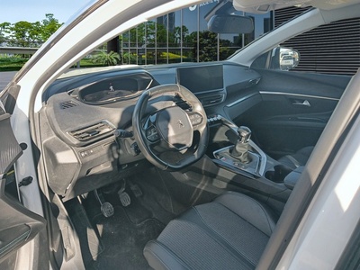 Peugeot 5008 BlueHDi 130 S&S Allure 96 kW (130 CV) 7 Peugeot 5008 BlueHDi 130 S&S Allure 96 kW (130 CV) 7