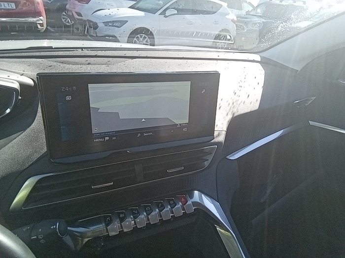 Peugeot 5008 BlueHDi 130 S&S Allure 96 kW (130 CV) Vehículo usado en Madrid Peugeot 5008 BlueHDi 130 S&S Allure 96 kW (130 CV) Vehículo usado en Madrid