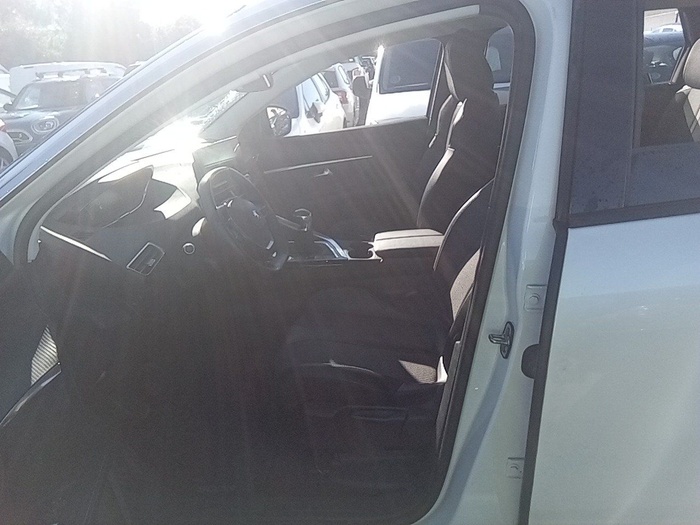 Peugeot 5008 BlueHDi 130 S&S Allure 96 kW (130 CV) Vehículo usado en Madrid Peugeot 5008 BlueHDi 130 S&S Allure 96 kW (130 CV) Vehículo usado en Madrid