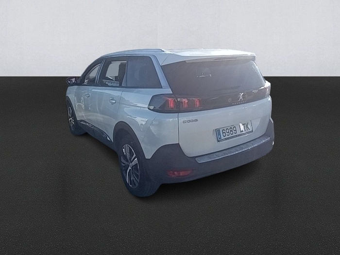 Peugeot 5008 BlueHDi 130 S&S Allure 96 kW (130 CV) Vehículo usado en Madrid Peugeot 5008 BlueHDi 130 S&S Allure 96 kW (130 CV) Vehículo usado en Madrid