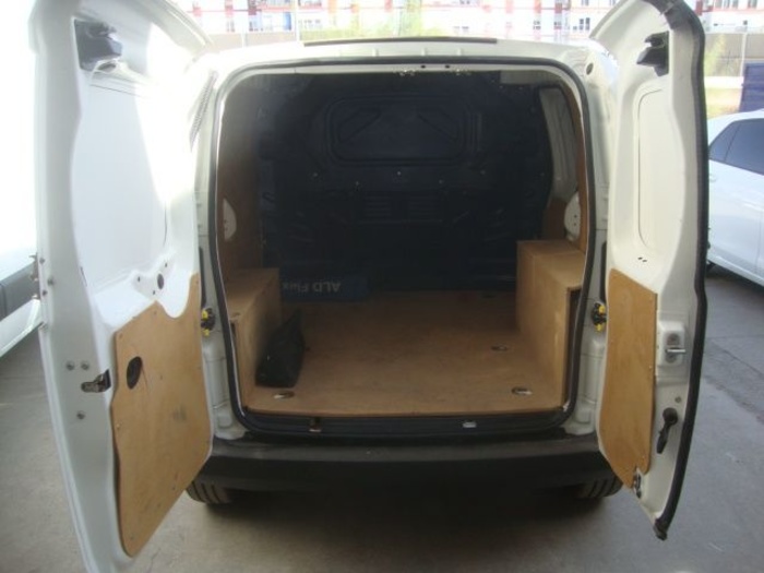 Fiat Fiorino Cargo Furgon 1.3 Multijet Base N1 59 kW (80 CV) Vehículo usado en Madrid Fiat Fiorino Cargo Furgon 1.3 Multijet Base N1 59 kW (80 CV) Vehículo usado en Madrid