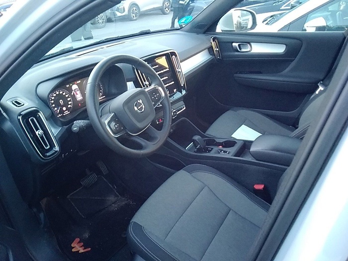 Volvo XC40 T5 Twin Recharge Inscription Expression Auto 193 kW (262 CV) Vehículo usado en Madrid Volvo XC40 T5 Twin Recharge Inscription Expression Auto 193 kW (262 CV) Vehículo usado en Madrid