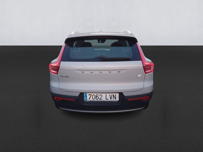 Volvo XC40 T5 Twin Recharge Inscription Expression Auto 193 kW (262 CV) Vehículo usado en Madrid Volvo XC40 T5 Twin Recharge Inscription Expression Auto 193 kW (262 CV) Vehículo usado en Madrid