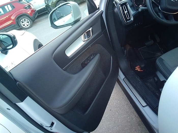 Volvo XC40 T5 Twin Recharge Inscription Expression Auto 193 kW (262 CV) Vehículo usado en Madrid Volvo XC40 T5 Twin Recharge Inscription Expression Auto 193 kW (262 CV) Vehículo usado en Madrid