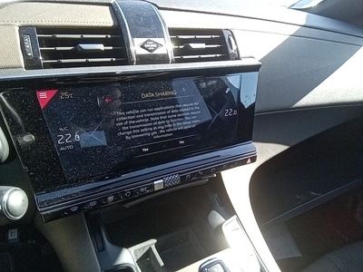 DS DS7 Crossback BlueHDi 130 DE Bastille + AT 96 kW (130 CV) 12 DS DS7 Crossback BlueHDi 130 DE Bastille + AT 96 kW (130 CV) 12