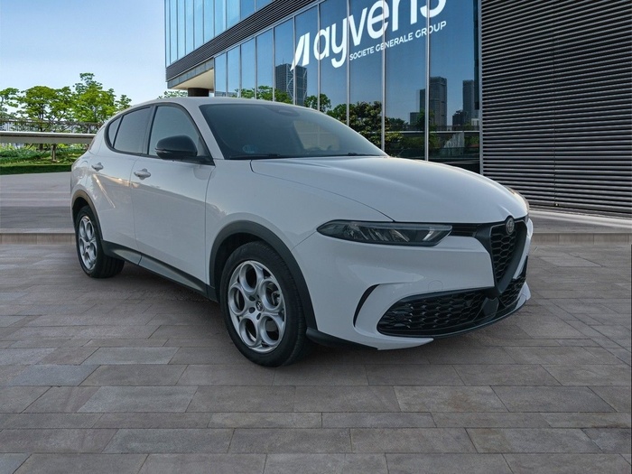 Alfa Romeo Tonale 1.5 MHEV Sprint FWD 96 kW (130 CV) Vehículo usado en Madrid Alfa Romeo Tonale 1.5 MHEV Sprint FWD 96 kW (130 CV) Vehículo usado en Madrid