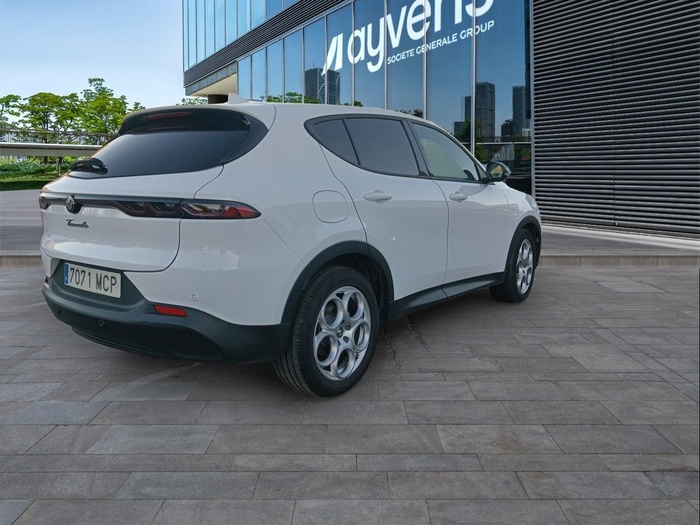 Alfa Romeo Tonale 1.5 MHEV Sprint FWD 96 kW (130 CV) Vehículo usado en Madrid Alfa Romeo Tonale 1.5 MHEV Sprint FWD 96 kW (130 CV) Vehículo usado en Madrid