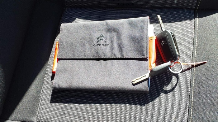 Citroen C3 BlueHDi 100 S&S Live Pack 75 KW (100 CV) Vehículo usado en Madrid Citroen C3 BlueHDi 100 S&S Live Pack 75 KW (100 CV) Vehículo usado en Madrid